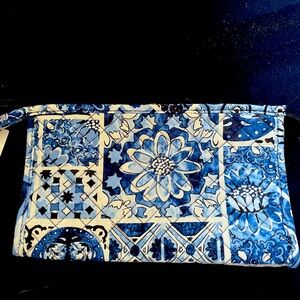 Vera Bradley Trapeze Cosmetic Island Tile Blue